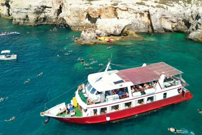 Sail along the Croatian coast