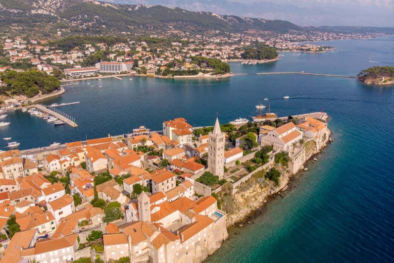 Vista aérea de la isla de Rab