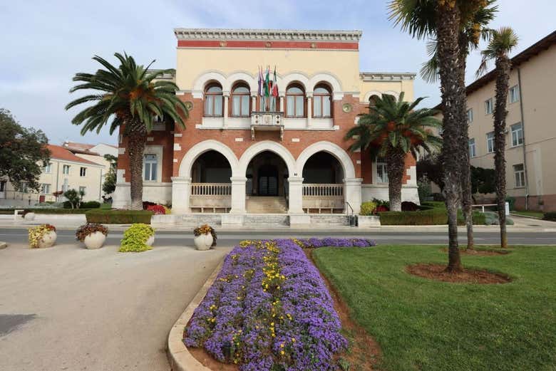 Porec é conhecida por sua bela arquitetura