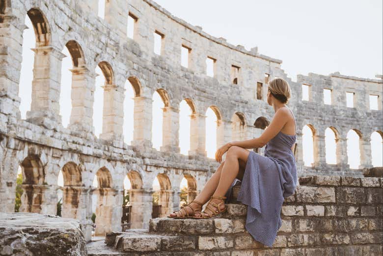 Admire the history of the Roman ruins