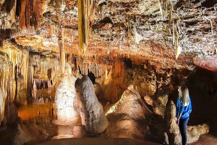 Contemplando la grotta di Baredine