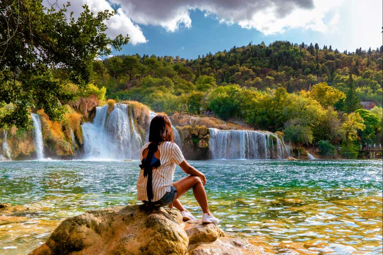 Contemplando las cascadas