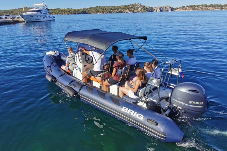 Lancha en la que realizaremos la excursión