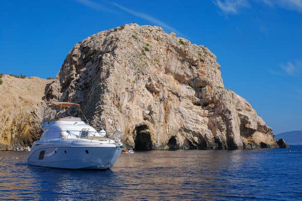 Excursión en barco a la Gruta Azul