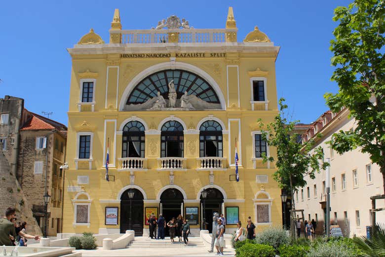 Facciata del Teatro Nazionale della Croazia