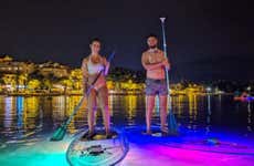 Paddle surf ao anoitecer em Split