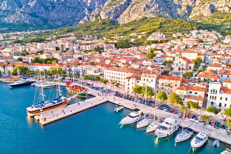 Fall in love with the beauty of the coastline