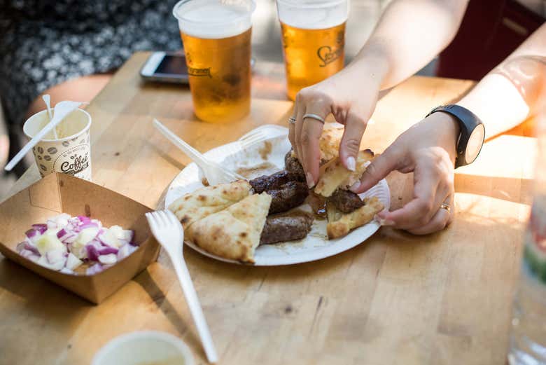 Tasting a grilled meat dish
