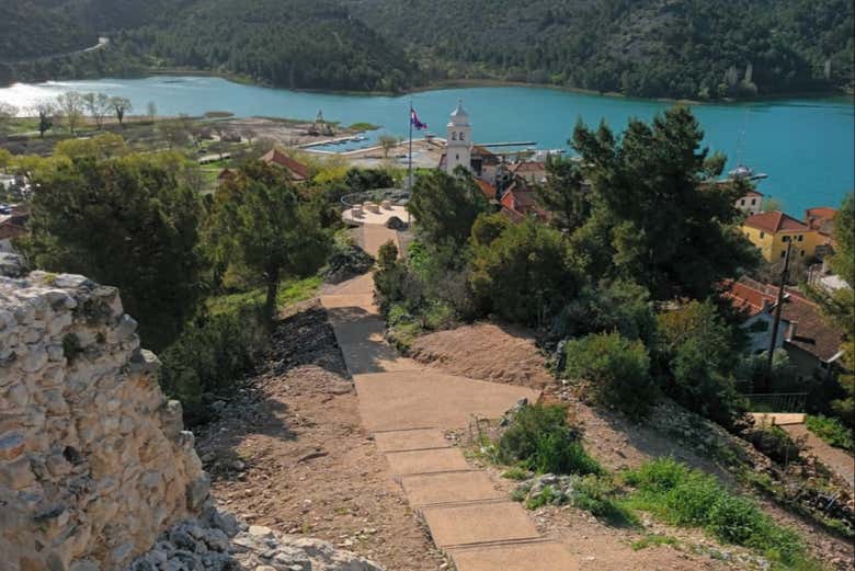 Explore Skradin