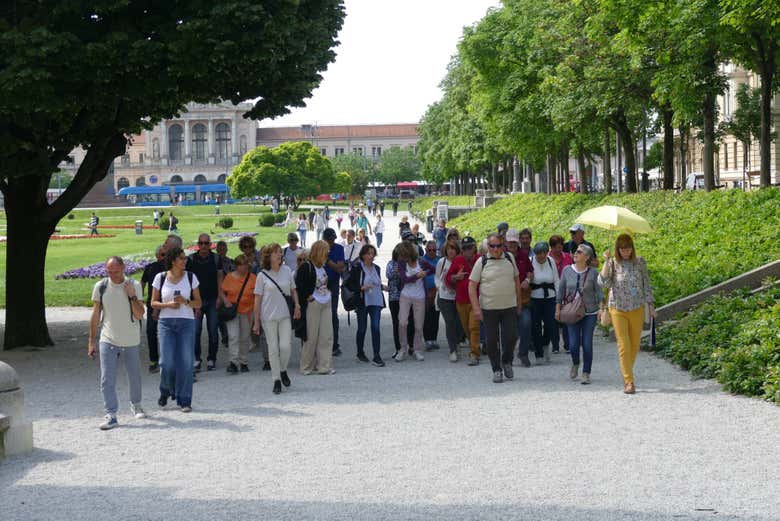 Foto di gruppo in un parco di Zagabria
