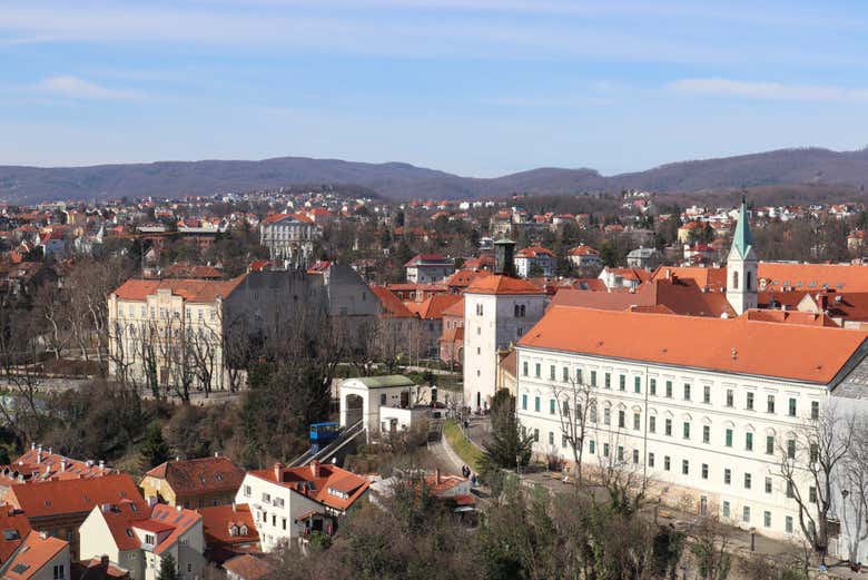 Vista sulla torre Lotrščak e la funicolare