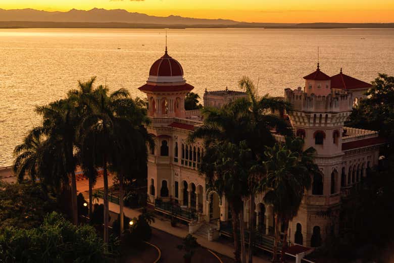 Atardecer sobre Cienfuegos, en el sur de Cuba