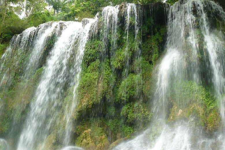 Detalle de la cascadas de los Tres Deseos