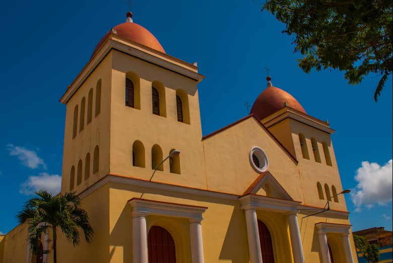 Fachada de la catedral de San Isidoro