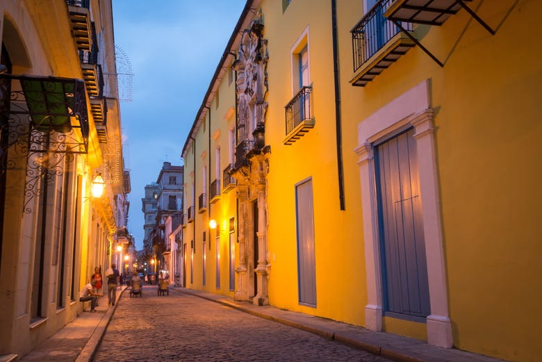 Ruas de Havana à noite