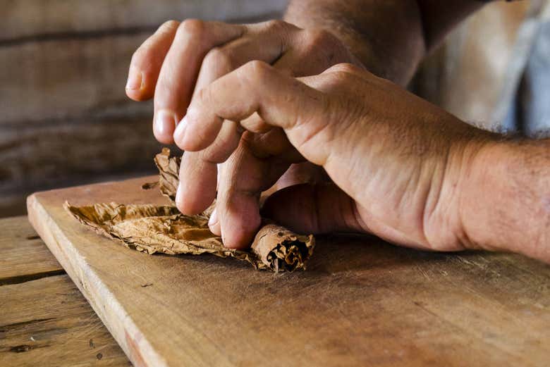 Discovering how cigars are made in Cuba