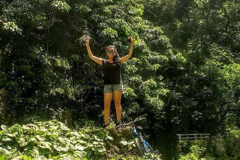 Disfrutando de la naturaleza en bicicleta