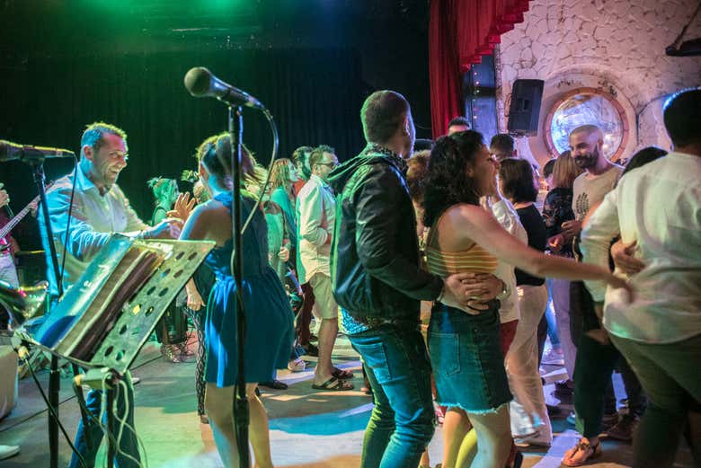 Dançando durante o espetáculo