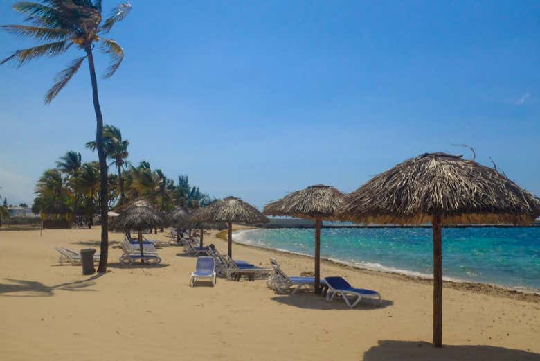 Uma praia típica em Havana