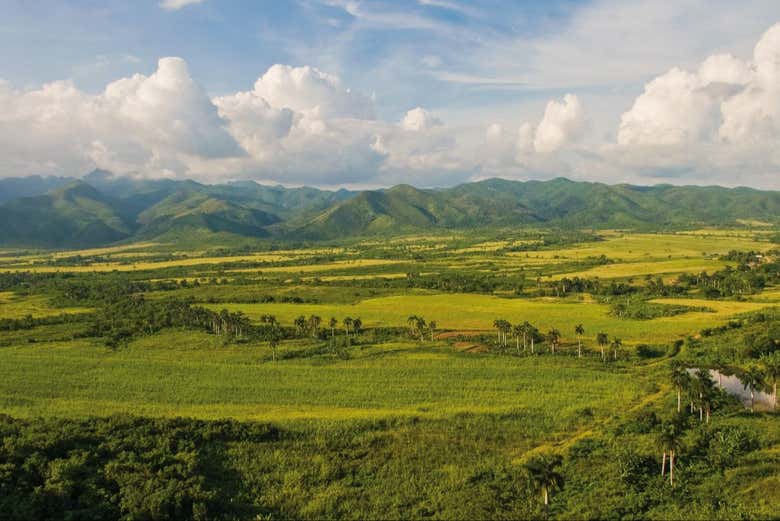 Impresionante paisaje del Valle de los Ingenios