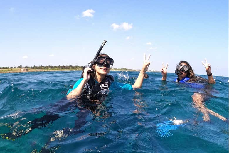 Pareja de buceadores