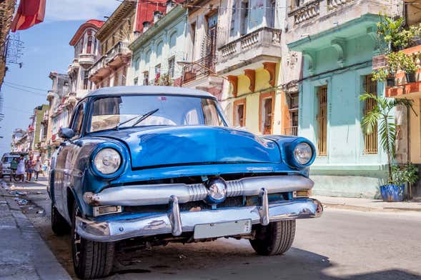 Passeio privado de carro clássico por Havana