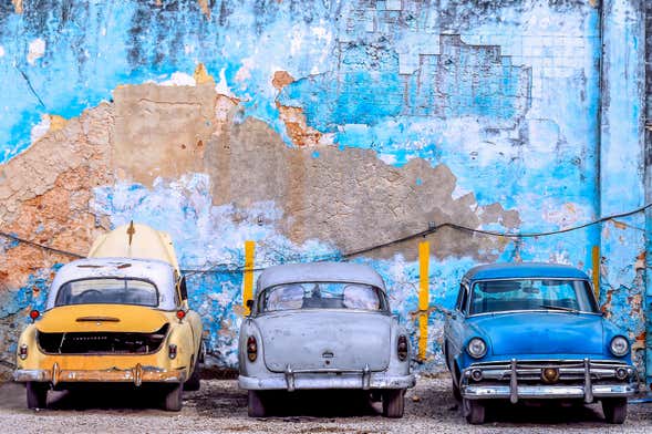 Visita a un taller de coches clásicos