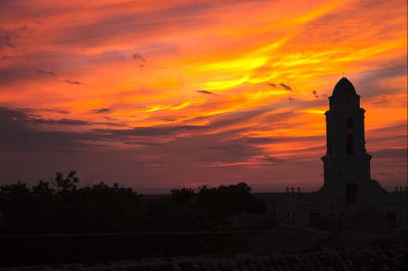 Free Tour of La Vigia Hill at Sunset