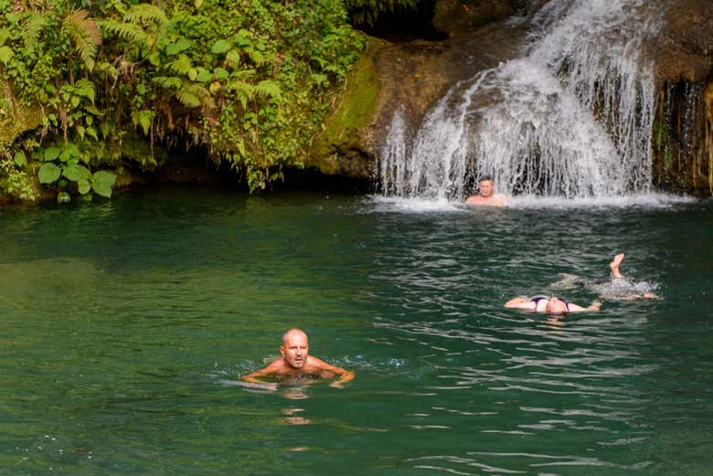 Baño en las piscinas naturales
