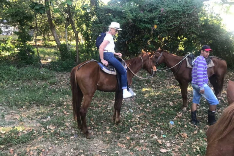 Horseback riding in El Cubano Natural Park