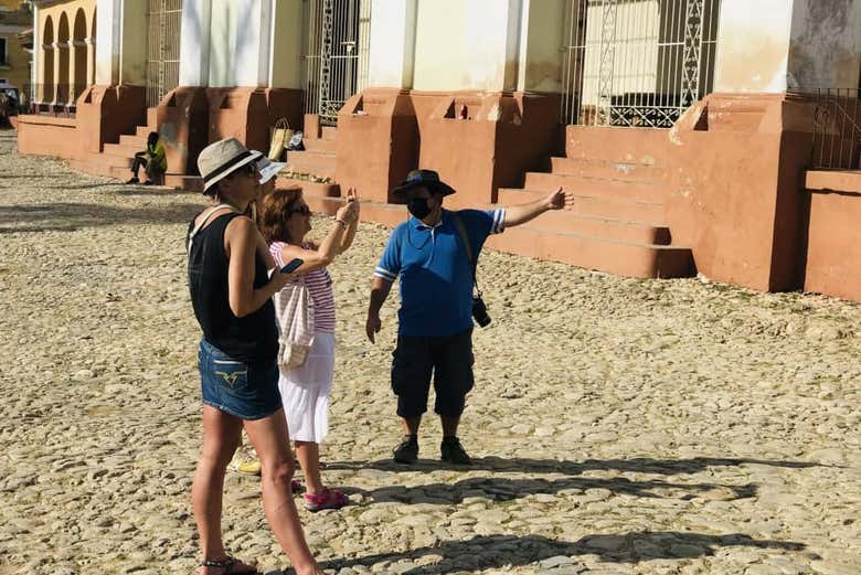 Ascoltando le spiegazioni della guida