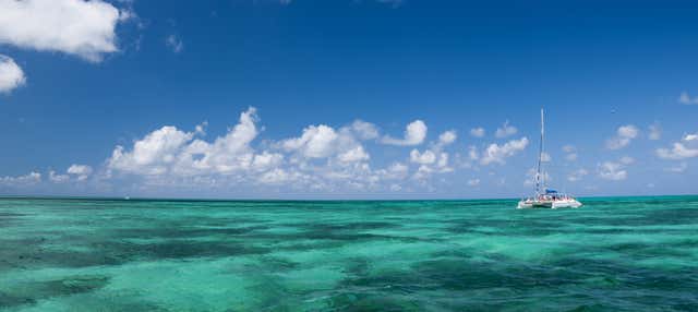 Excursão a Cayo Blanco de catamarã