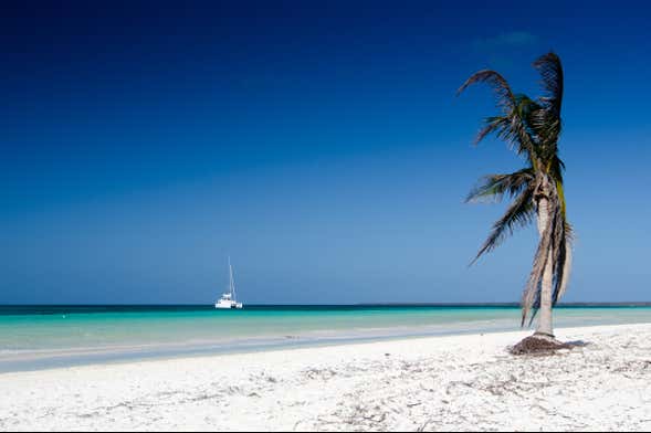 Excursion privée à Cayo Blanco en catamaran