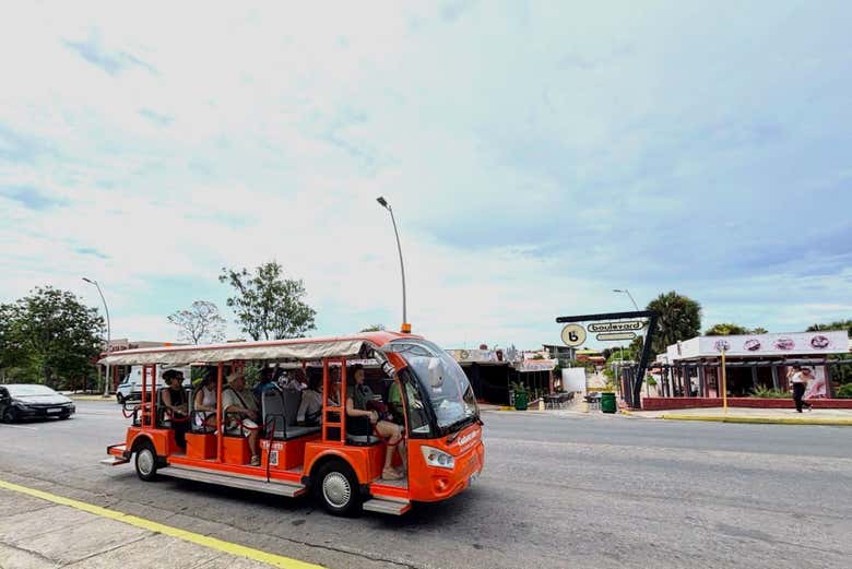 Pasando por las calles de Varadero