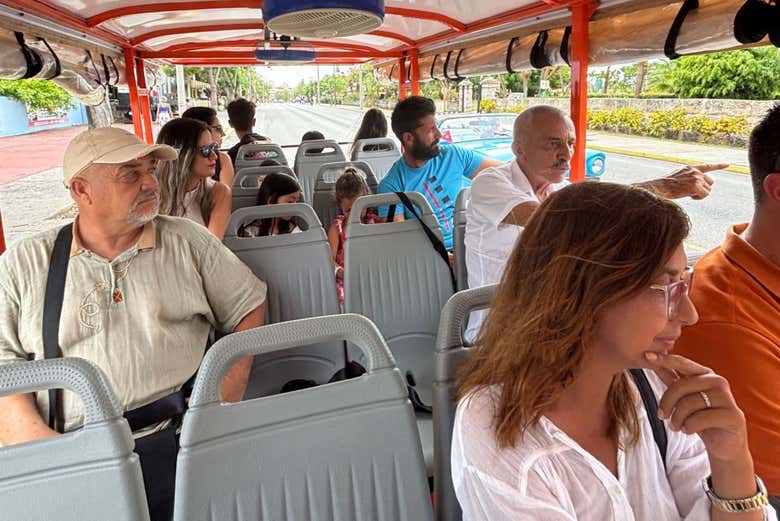 Panoramic Tour City View.