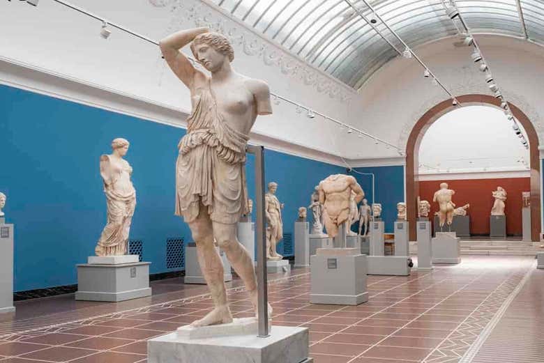 Escultura romana de una Amazonas