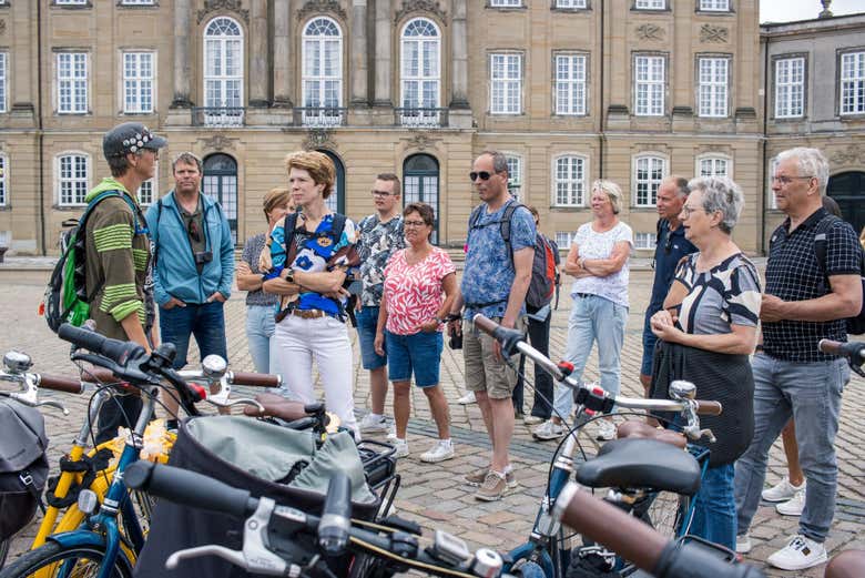 Learn about Copenhagen with the guide's explanations