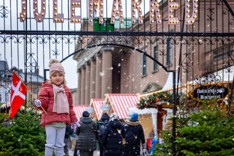 Visitando uno de los mercadillos de Navidad de Copenhague