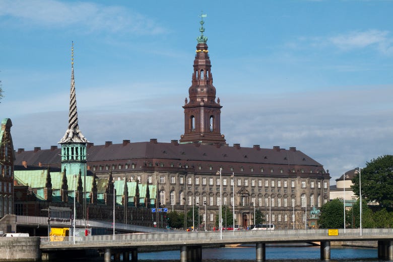 Imposing views of Christiansborg