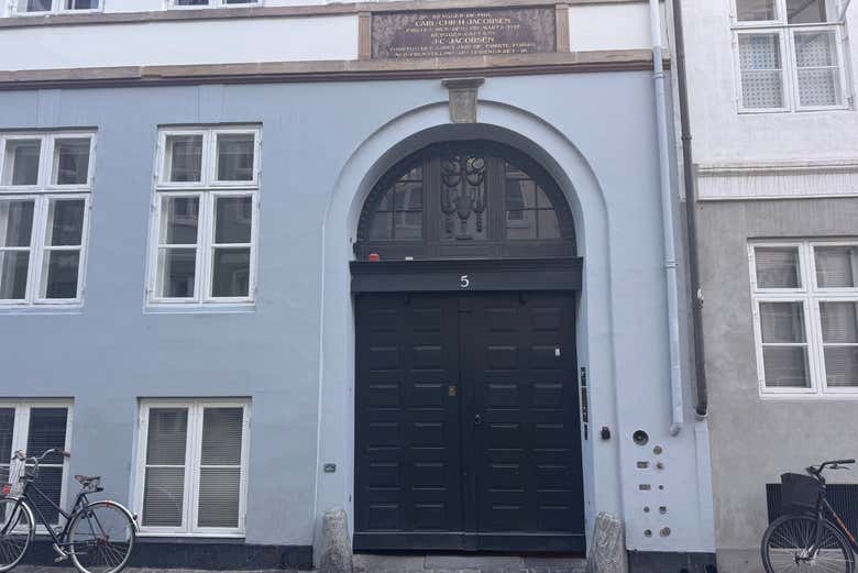 Nos fijaremos en algunos edificios históricos durante el tour