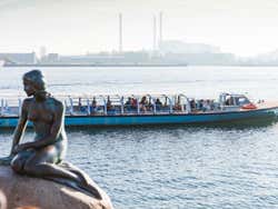 Paseo en barco turístico por Copenhague