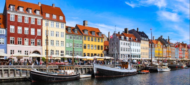 Paseo en barco por los canales de Copenhague