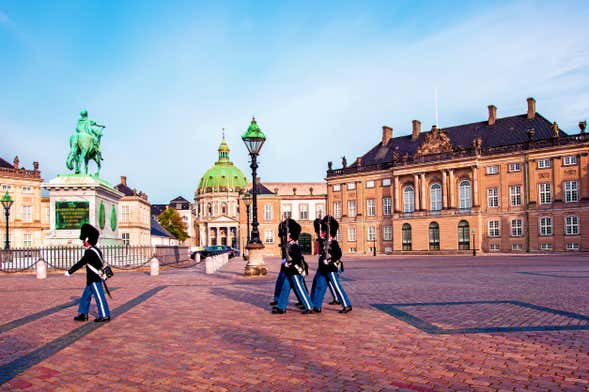 Visita guiada por el castillo de Rosenborg y el palacio de Amalienborg