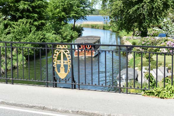 Bateau touristique sur les lacs Furesø et Vejlesø