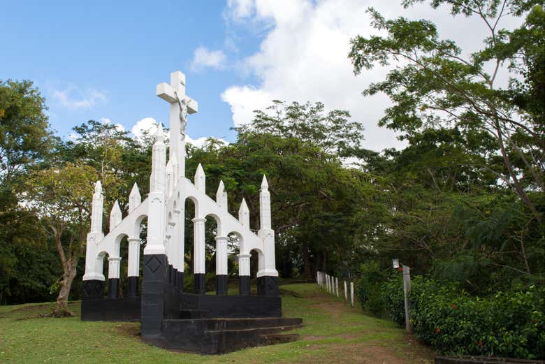 El monumento Morne Bruce Cross