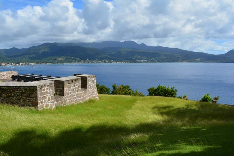 Costa norte de Dominica vista desde Fort Shirley