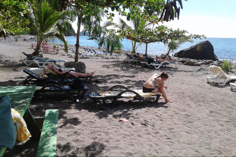 Podréis relajaros en la playa del arrecife del Champán