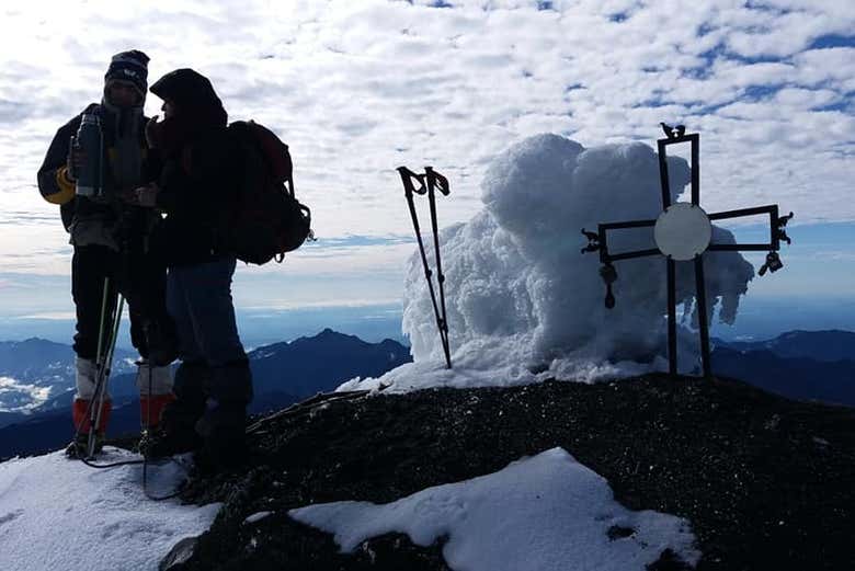Llegando a la cima del volcán Tungurahua