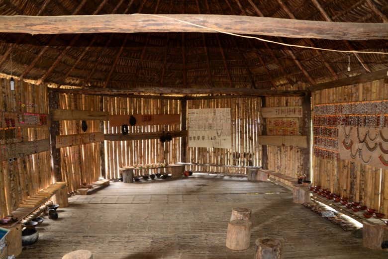 Casa típica en la selva