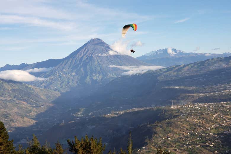 Sorvolando le montagne dell'Ecuador